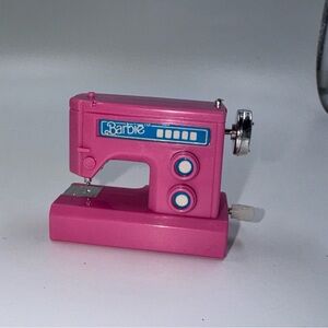 WORKS VTG 1989 Mattel Barbie Wind Up Action Accents Doll sewing machine #7936